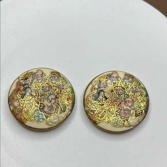 Vintage Hand Painted Satsuma Ceramic w/7 Gods On a button *READ*